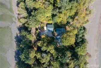 Two shorelines are attached to property one with access to beach
