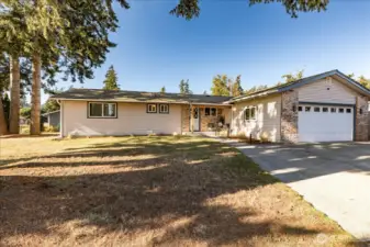 Welcome eto 790 NW Dory Dr!