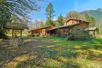 Beautiful 10+ acre equestrian property in a private setting