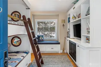 Interior of boat house bunk, includes bathroom and closet