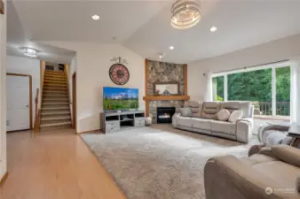 Spacious Living room with gas fireplace.