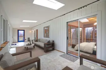There is 360 extra sq ft of living space in sunroom in addition to 1008 house sq ft!