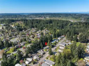 situated in a very quiet and well-maintained community