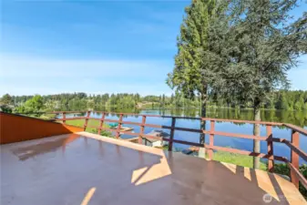 Upper view deck!