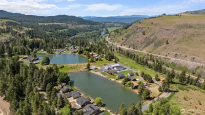 Convenient access to nearby water spots