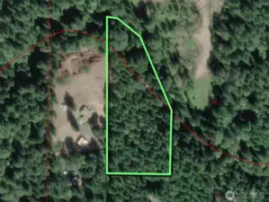 Overhead view with approximate boundaries in green.