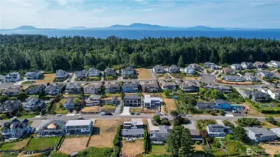 Live minutes away from Birch Bay State Park as well as breweries, restaurants, and more