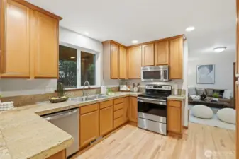 KITCHEN WITH EATING SPACE