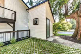 8x8' exterior shed for storage