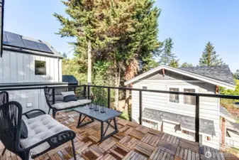 Deck for outdoor living