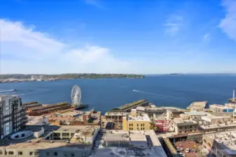Explore the ultimate playground right in this condo's backyard—a vibrant, supersized haven of endless activities that cater to every mood and moment. With an array of options at your doorstep, you'll never have a dull day of the week!