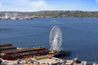 Prepare to be captivated by a view that sets this condo apart from the rest—Seattle's iconic Great Wheel is right in your sights. Whether planning a visit or simply enjoying its dazzling light shows, this mesmerizing spectacle brings your view to life, offering a dynamic and ever-changing backdrop to your home.