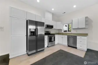 Stainless Steel Appliances, Natural Gas Range