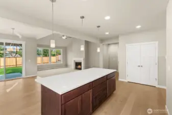 Look at the awesome island - perfect for prepping meals and entertaining!