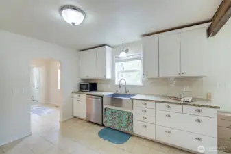 Spacious kitchen