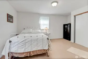 Bedroom on main floor ensuite
