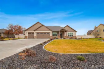 Long driveway provides ample parking.