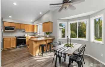 Those windows in the nook for dining area, the wrap around lovely views
