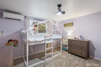 Third bedroom is super adorable!