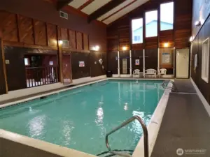 Canterbury Inn indoor pool and hot tub.