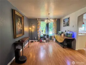 Another view of the dining room.