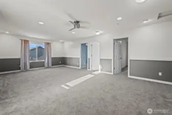 Upstairs loft/flex space