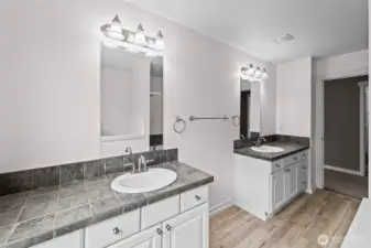 Dual vanities - no bumping elbows!