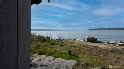 Enjoy incredible Southerly views of Everett, Mukilteo, the ferry traffic, Whidbey Island & amazing sunsets.