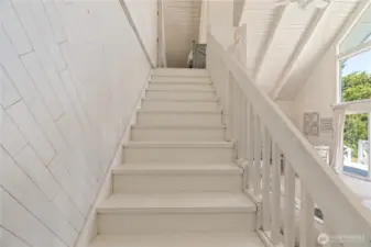 Open stairs to upper level