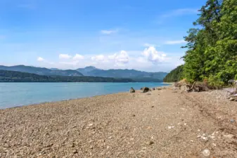 That pointed rock is the actual "Capstan Rock"