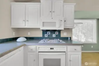 All appliances stay.