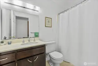 Main floor full bath