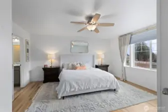 Very Spacious Primary Bedroom En Suite