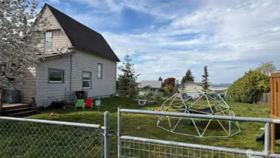 501 E WRIGHT AVE /SHARED 3309 E E ST BACK YARD OFF ALLEY