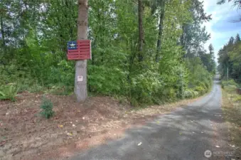 190th is a paved private drive.