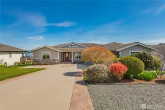 8022 Makah - Single-story view property