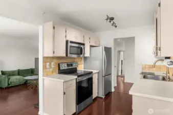 Circular flowing floor plan