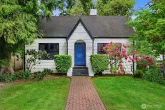 The perfect American Storybook Cottage