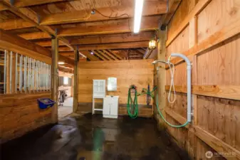 4th stall with wash station