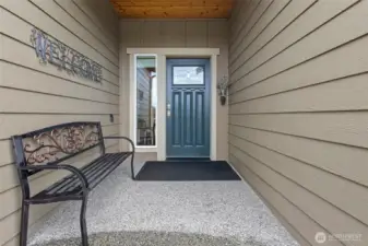 Covered front patio/porch