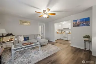 Apt 3 LivingRoom/Kitchen