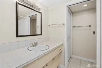 Full bathroom