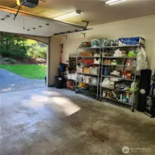 Storage on both sides