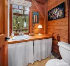 Main level 1/2 bath.