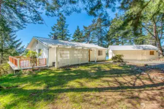 This home has been a popular vacation rental. The permit is for 9 guests.