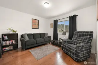 Large and bright 3rd Bedroom