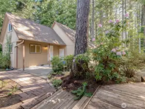 detached garage #1 w/ studio
