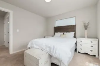 Bedroom q