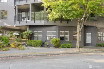 Great location with plenty of street plus visitor parking