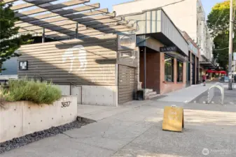 alk to Stone Way retail
